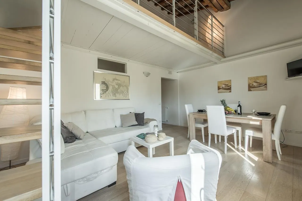 San Frediano Moderno Apartment Florence Italy